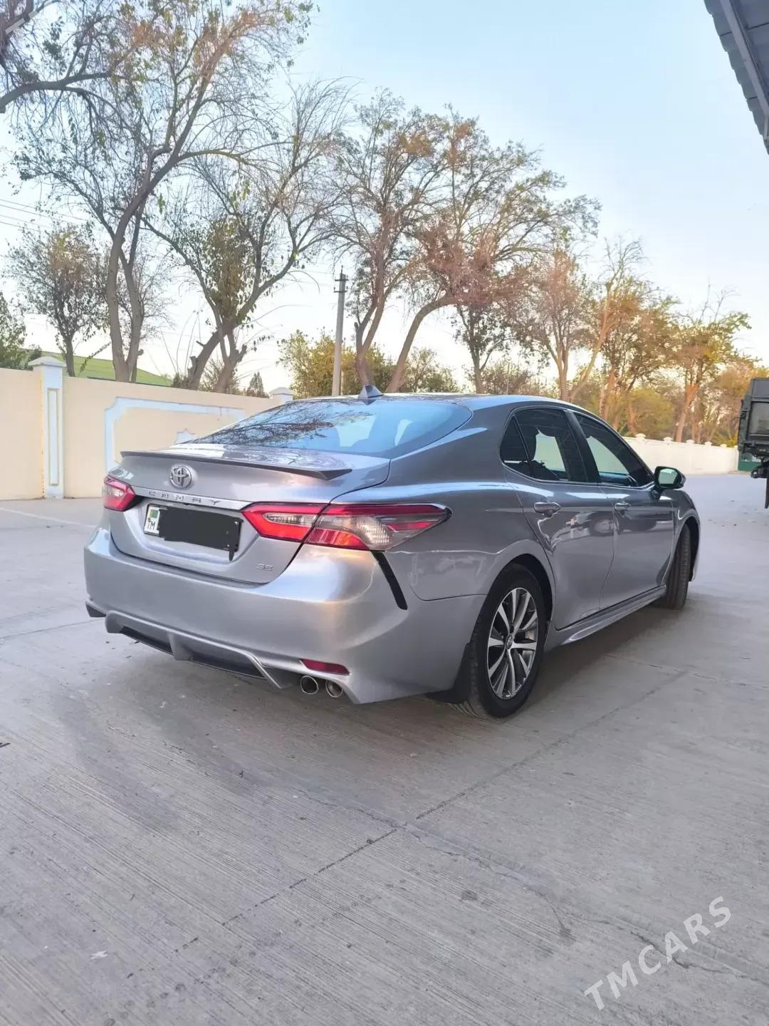 Toyota Camry 2018 - 290 000 TMT - Анев - img 1