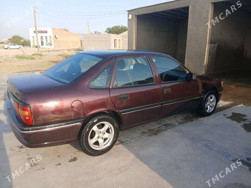 Opel Vectra 1992 - 37 000 TMT - Bäherden - img 1