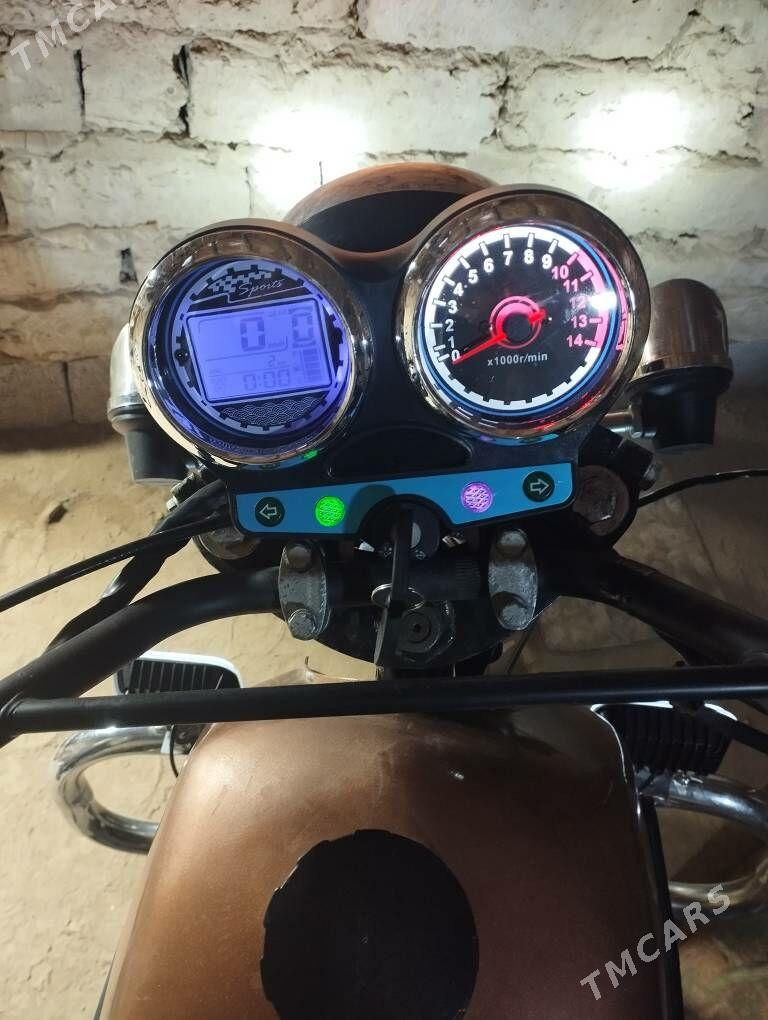 Iž Planeta 5 2009 - 13 000 TMT - Ýolöten - img 1