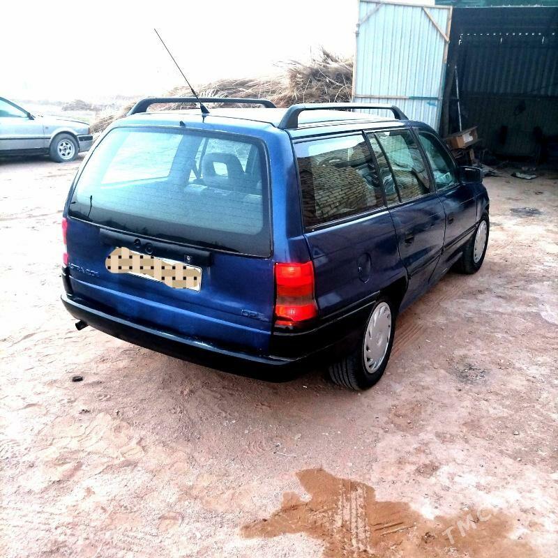 Opel Astra 1992 - 32 000 TMT - Фарап - img 1