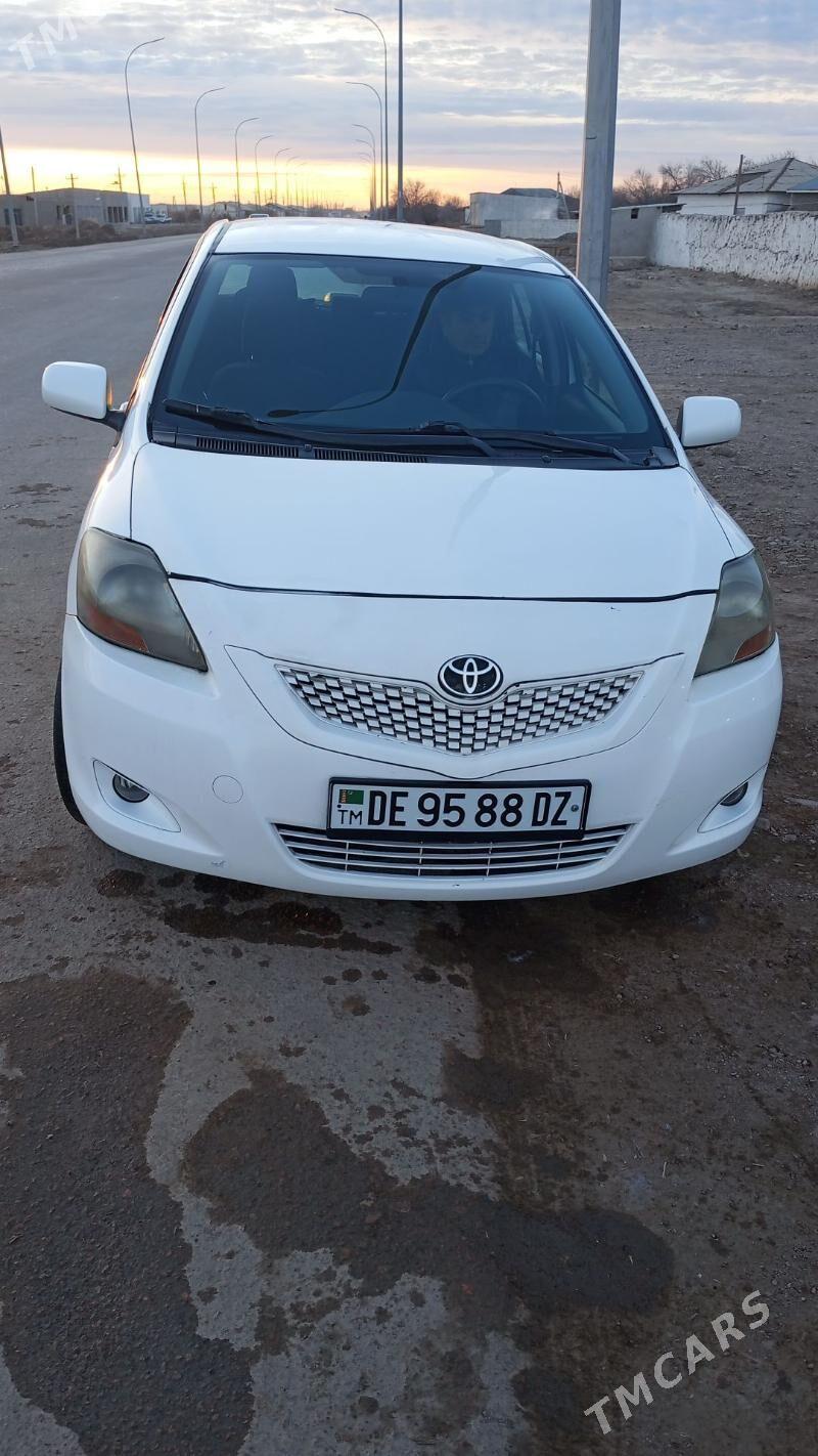 Toyota Yaris 2012 - 130 000 TMT - Болдумсаз - img 1