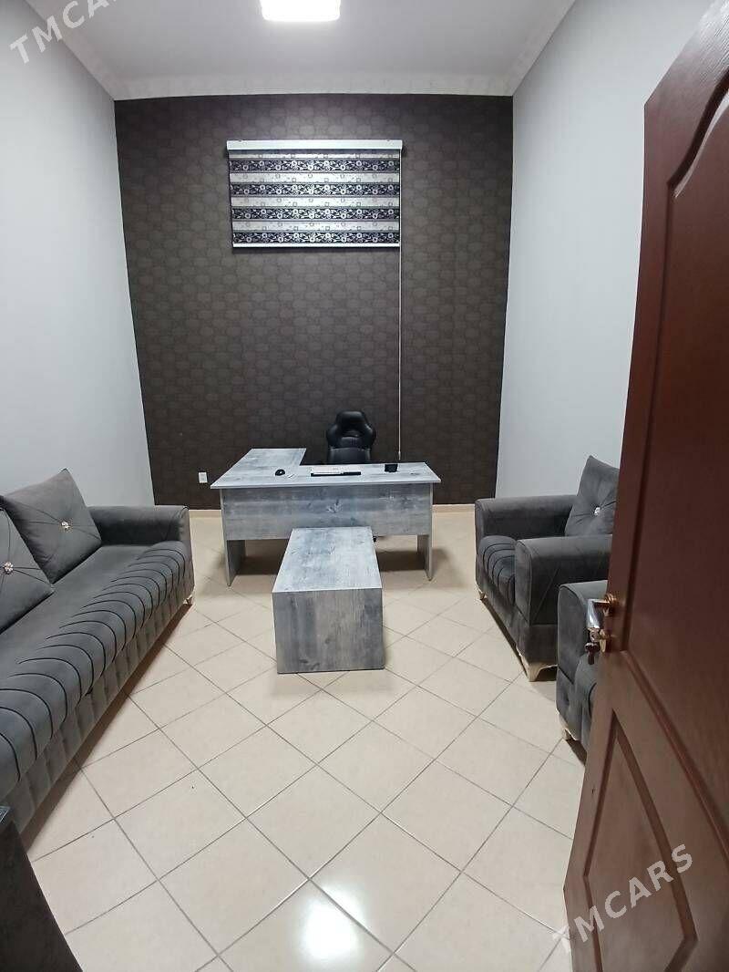 ОФИС МОСКОВСКАЯ - Podwoýski köç. (Bitarap Türkmenistan şaýoly) - img 1