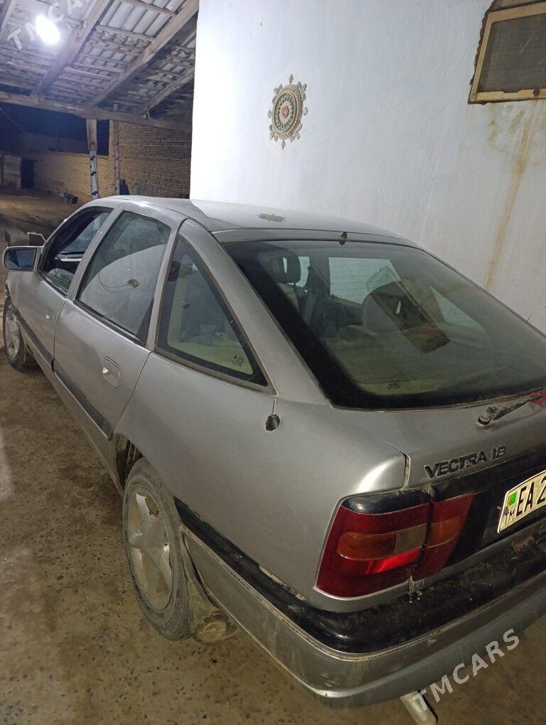 Opel Vectra 1992 - 25 000 TMT - Халач - img 1