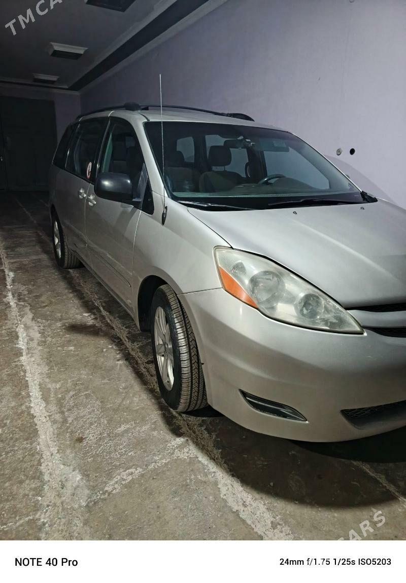 Toyota Sienna 2008 - 245 000 TMT - Dänew - img 1