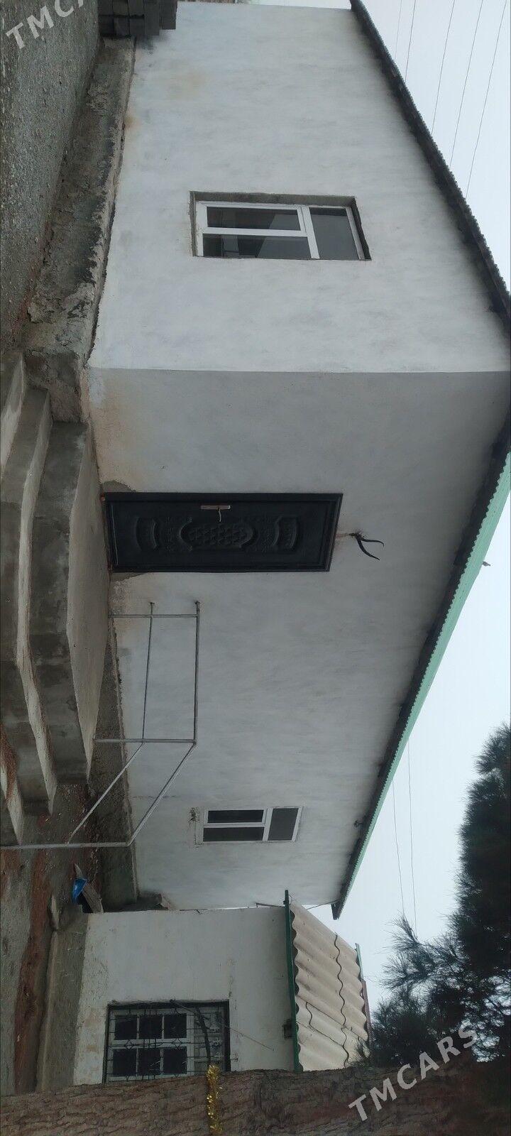 Satlyk jaý - Ýaşlyk - img 1