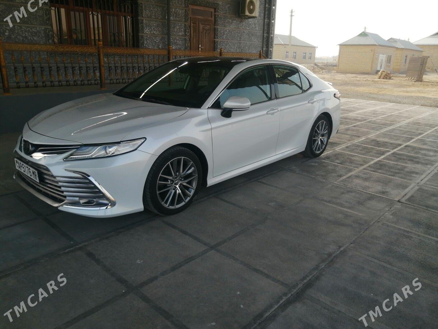 Toyota Camry 2020 - 400 000 TMT - Baýramaly - img 1