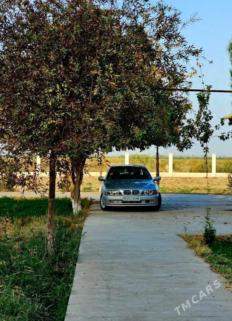 BMW E39 2003 - 160 000 TMT - Mary - img 1