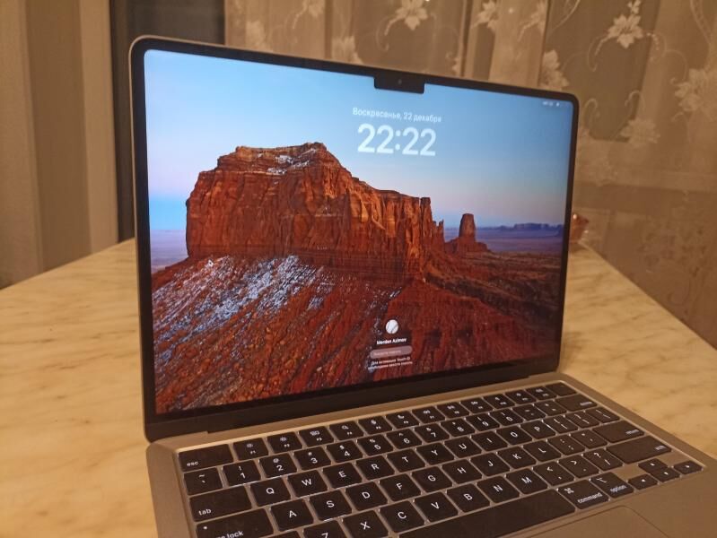 Apple MacBook 13 m3 2024 - Туркменабат - img 1