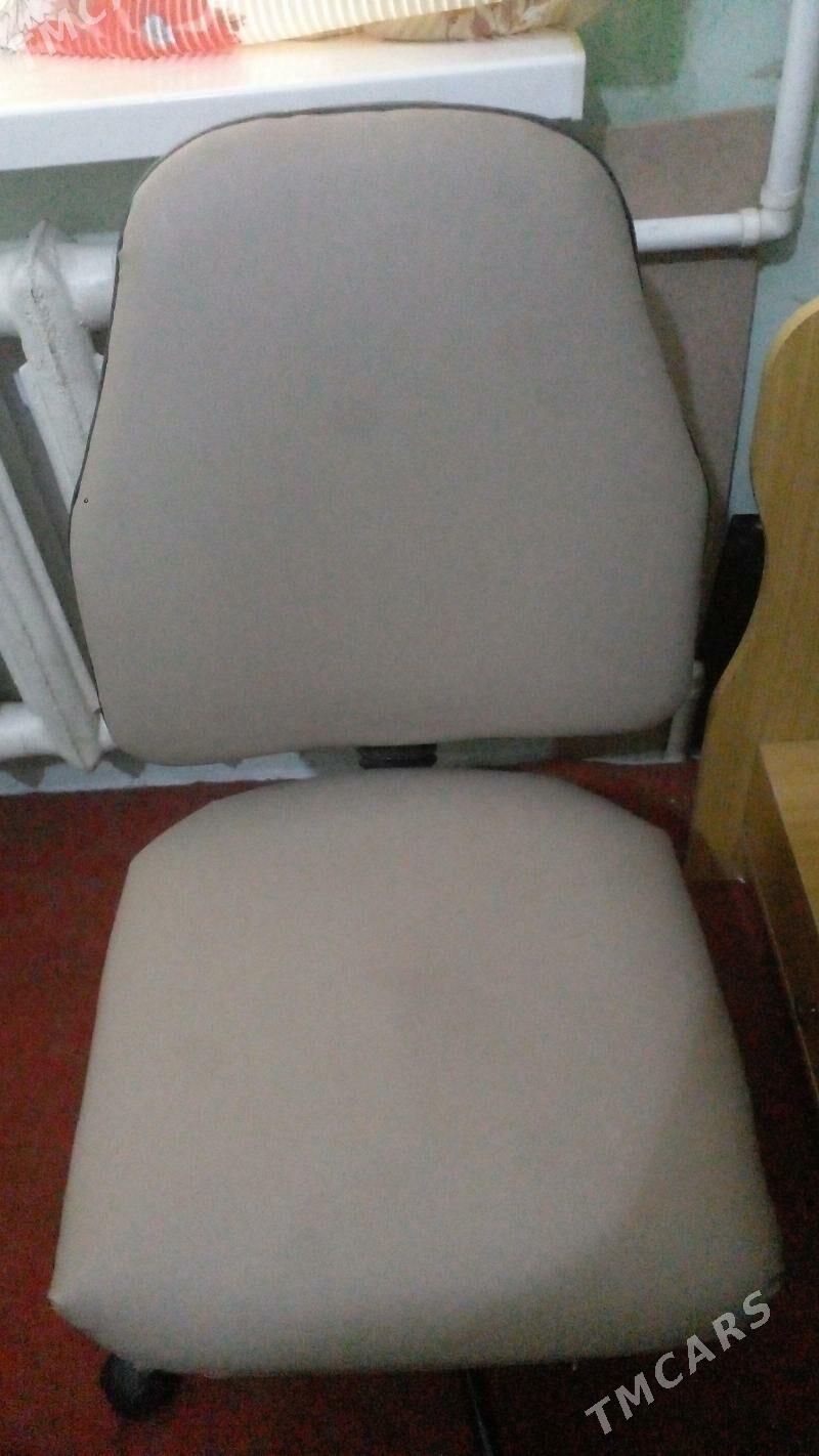 ПРОДАЕМ 2 ШТ КРЕСЛО. - Туркменабат - img 1