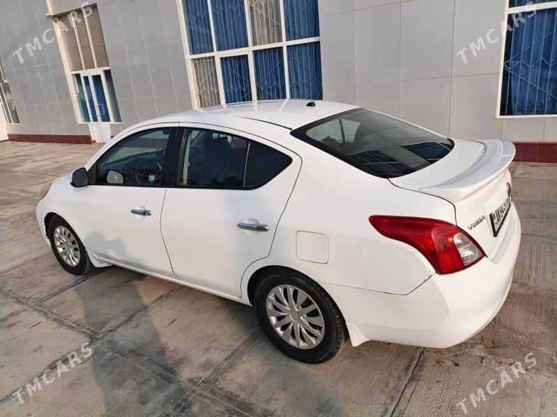 Nissan Versa 2013 - 100 000 TMT - Mary - img 1