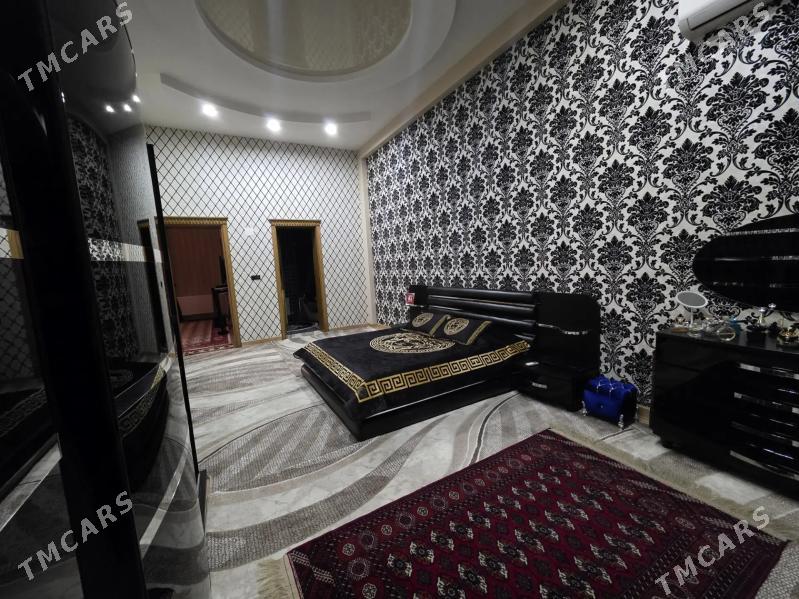 Satlyk jay Howly Dimitirda - Mary - img 1