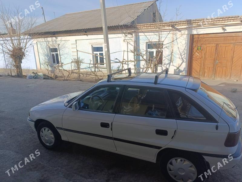Opel Astra 1993 - 45 000 TMT - Дашогуз - img 1