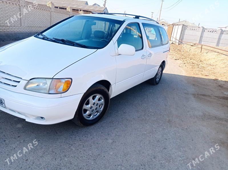 Toyota Sienna 2002 - 180 000 TMT - Sakarçäge - img 1