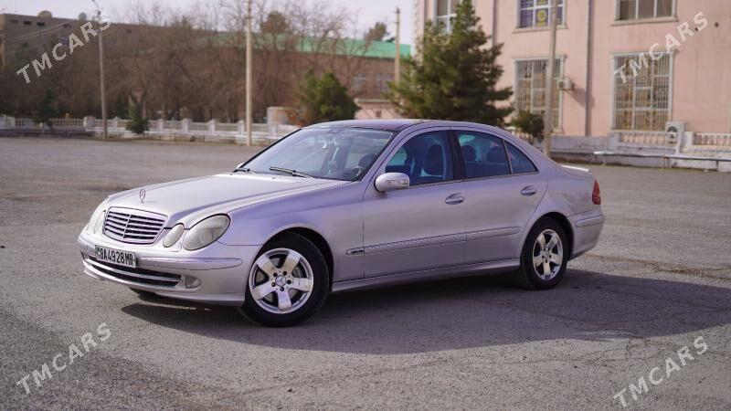 Mercedes-Benz E320 2003 - 140 000 TMT - Мары - img 1
