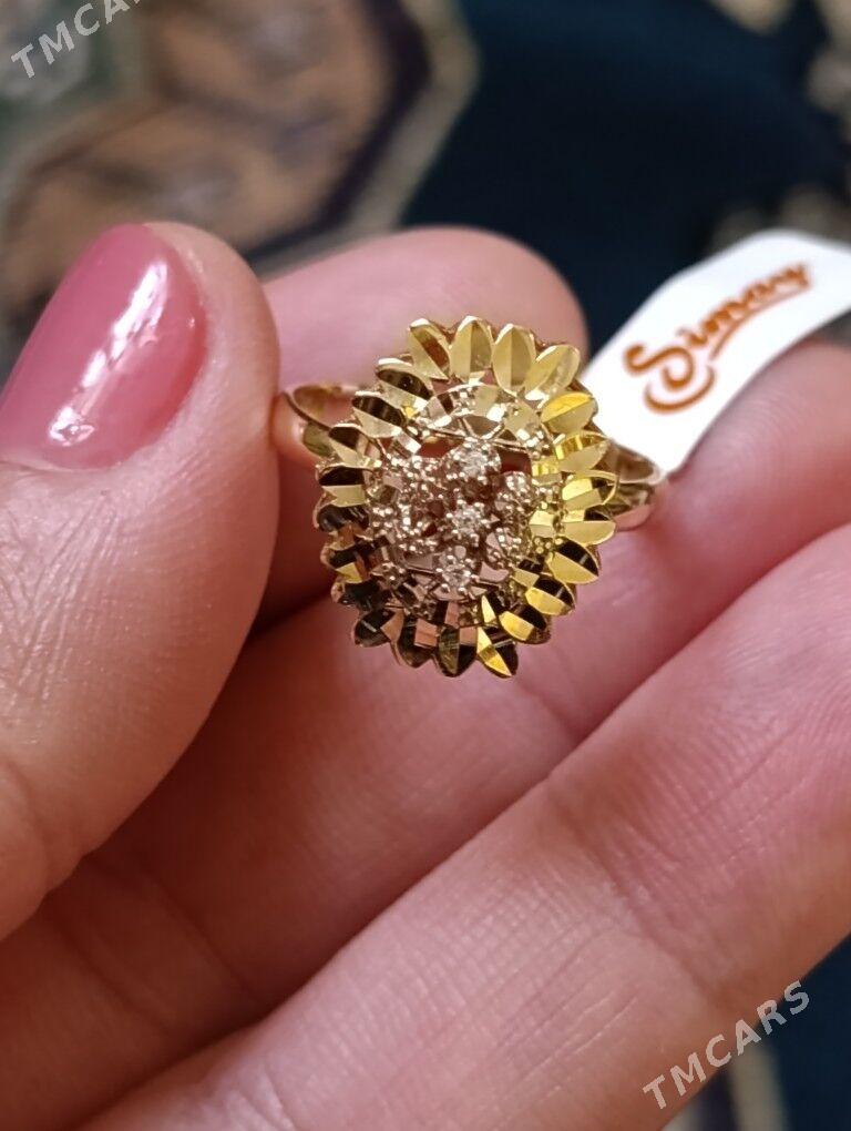 Gyzyl yuzuk - Анев - img 1