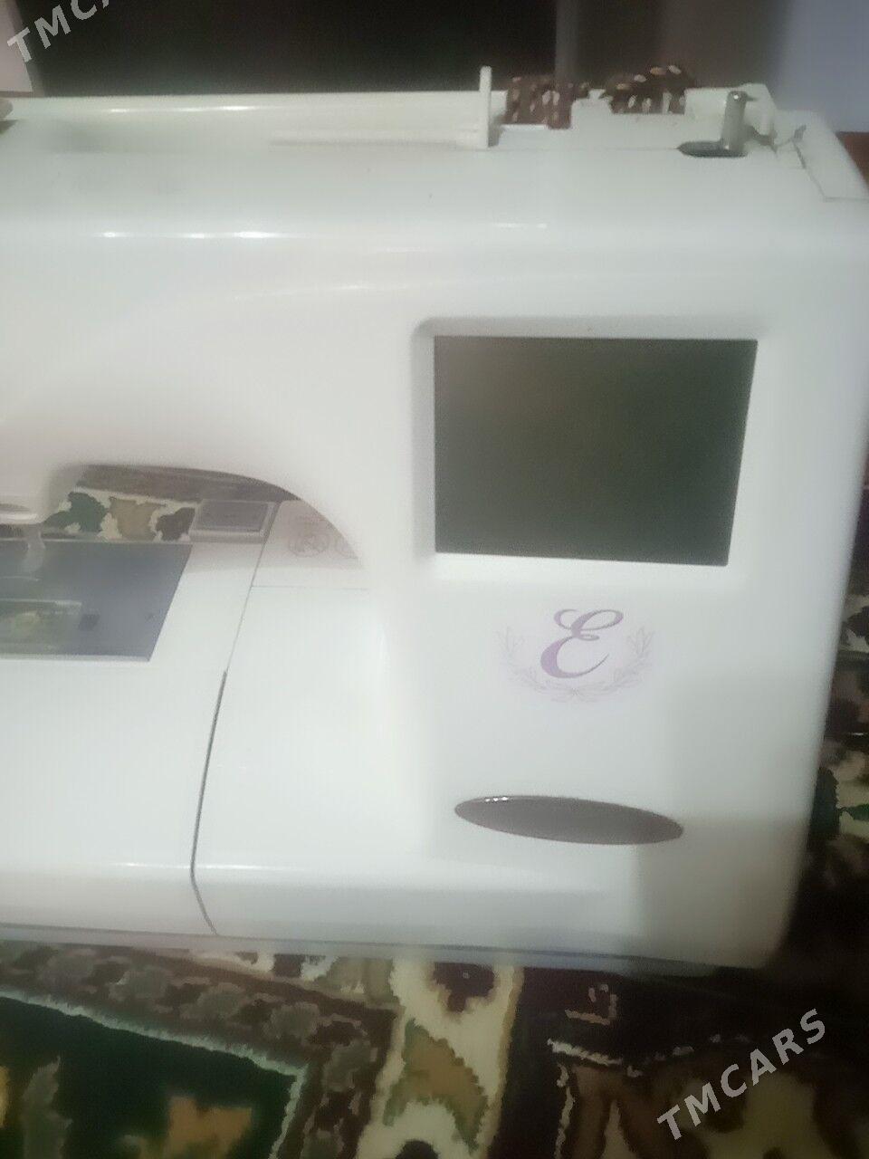 Janoma 350 - Sakarçäge - img 1