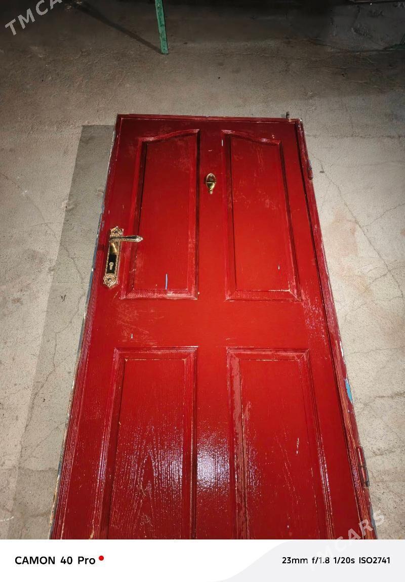 Gapi galiň hiç hili kemi ýok - Büzmeýin - img 1