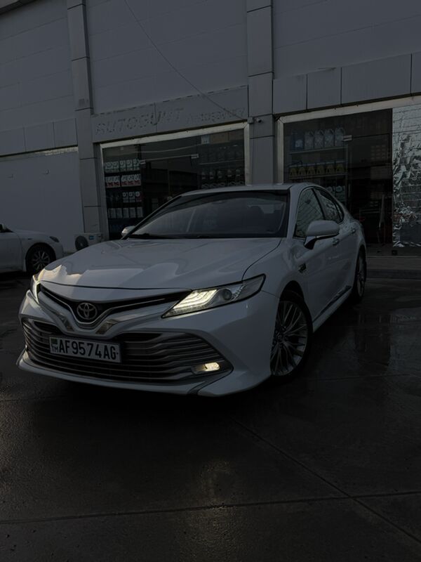 Toyota Camry 2018 - 305 000 TMT - Ашхабад - img 1