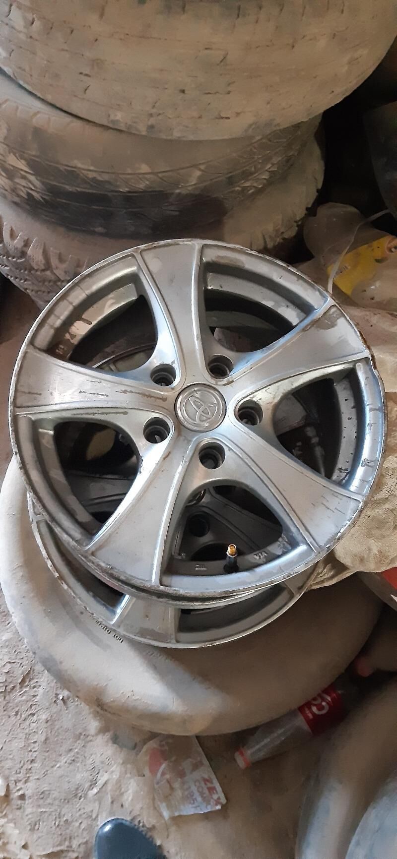 Toyota Camry diska 15 2 000 TMT - Türkmenbaşy etr. - img 1