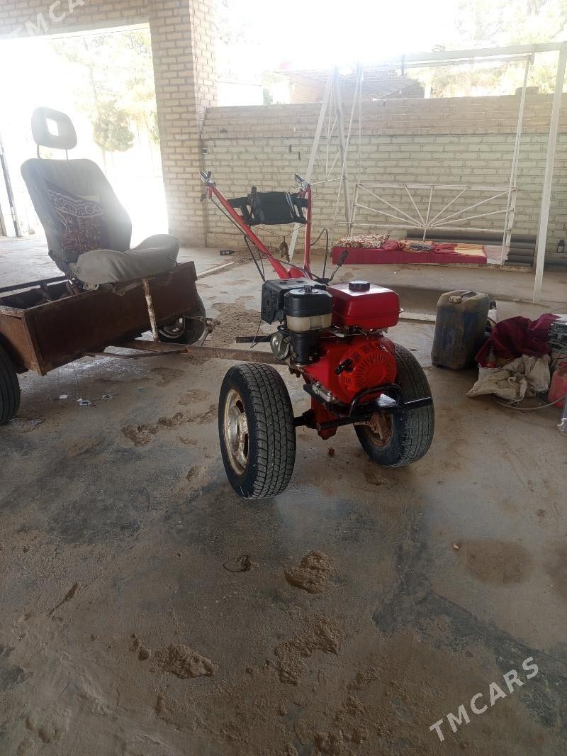 Ÿer sűrÿăn traktyr - Мары - img 1