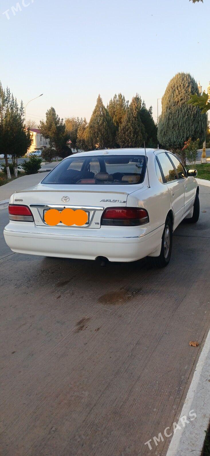 Toyota Avalon 1995 - 120 000 TMT - Мары - img 1
