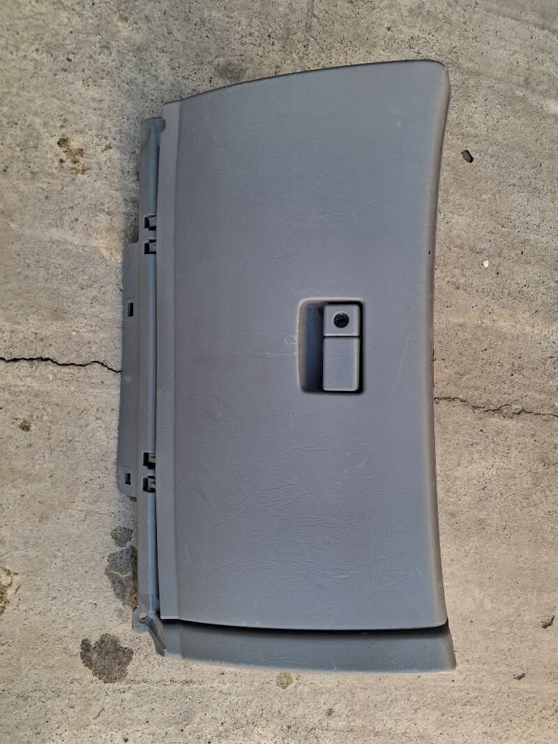 Tarpeda Taÿota Awalon 2004 1 000 TMT - Чарджоу - img 1