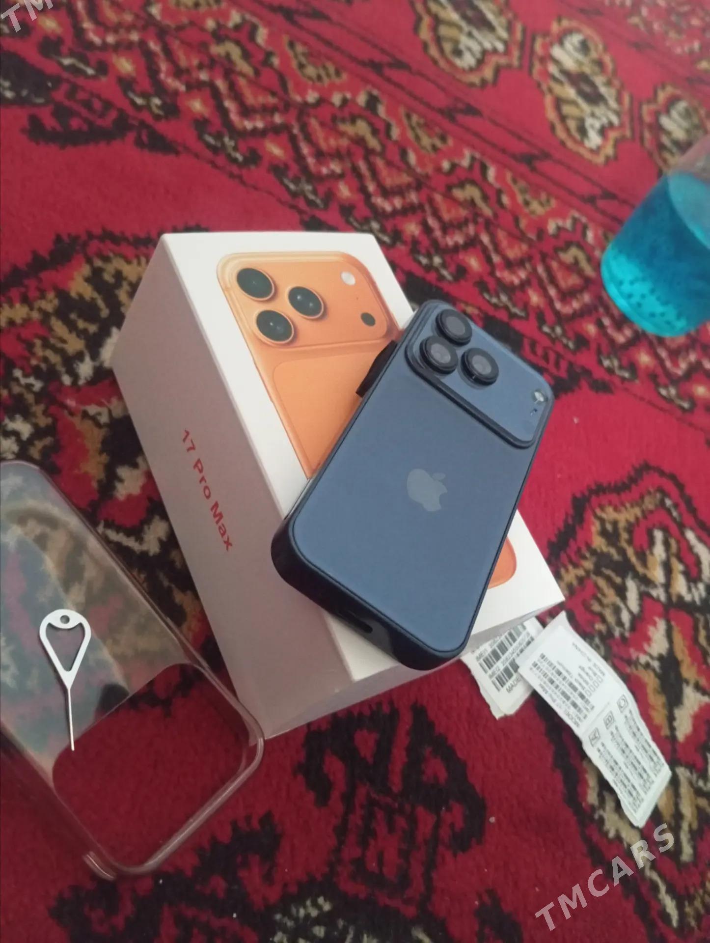 17 pro max mini - Sarahs - img 1