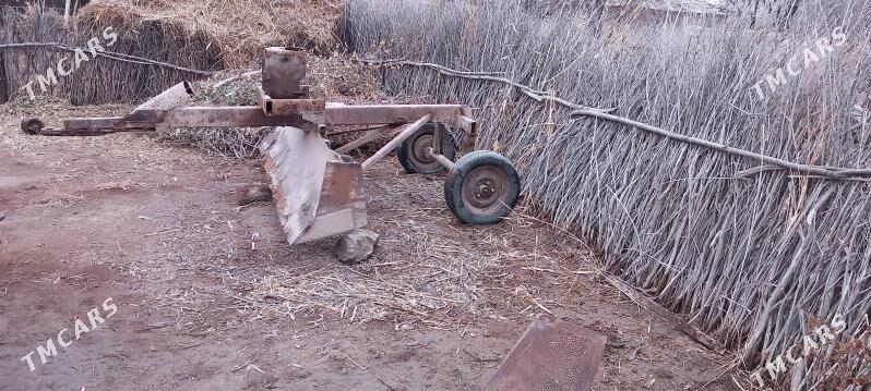 MTZ T-28 1993 - 6 000 TMT - Türkmenbaşy etr. - img 1