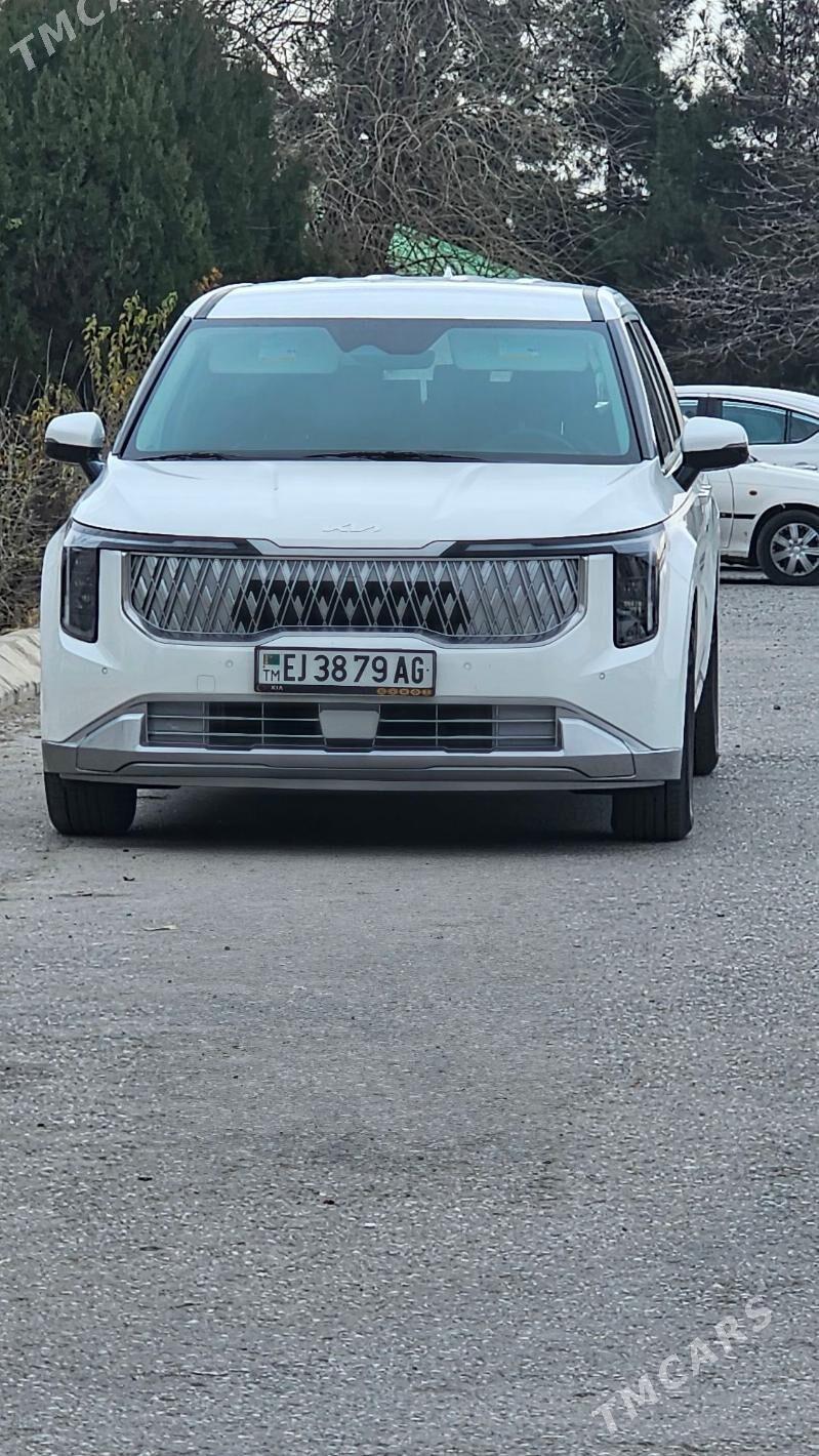 Kia Carnival 2025 - 678 000 TMT - 9 mkr - img 1