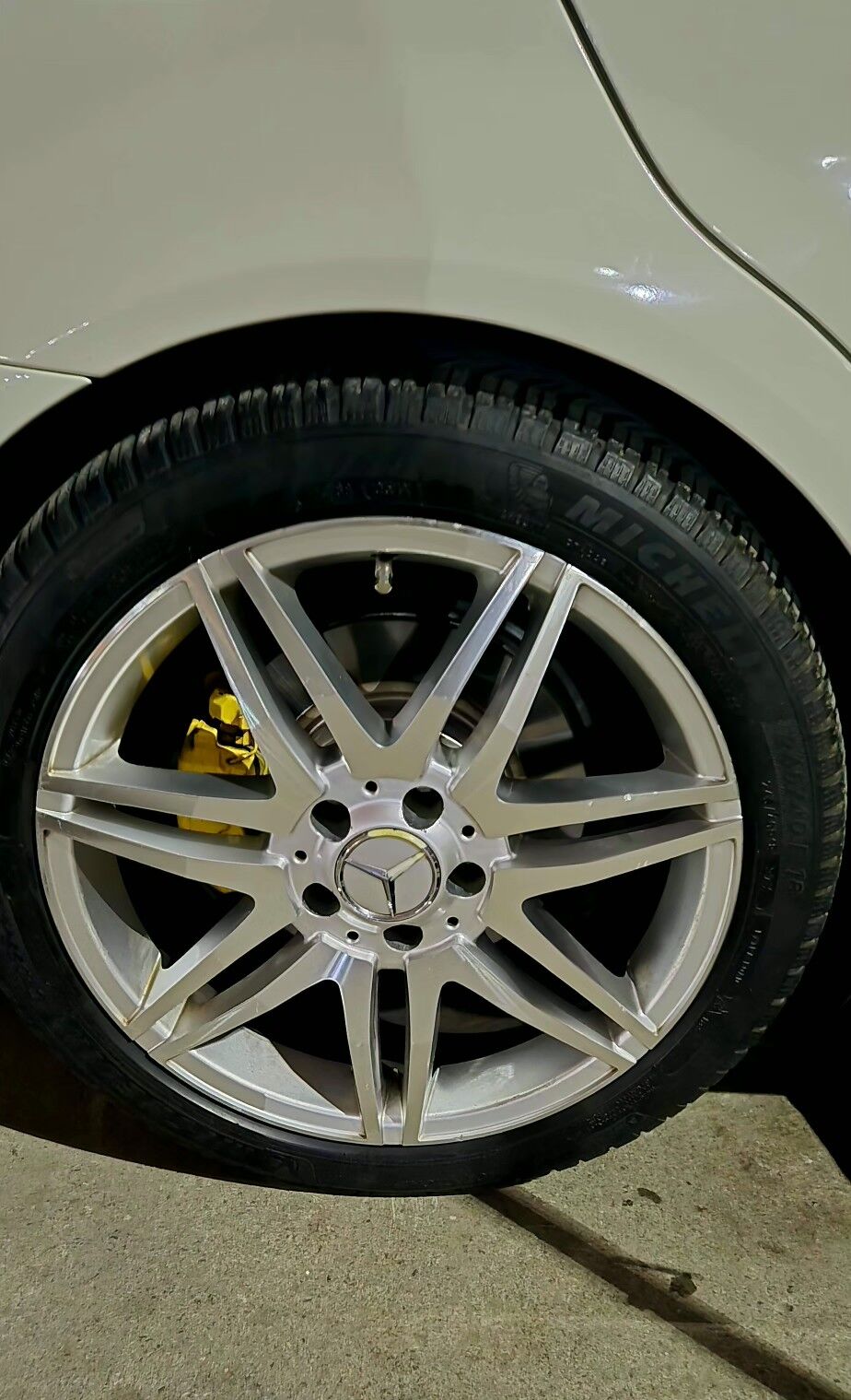 Mercedes R18 Michelin 4 200 TMT - Aşgabat - img 1