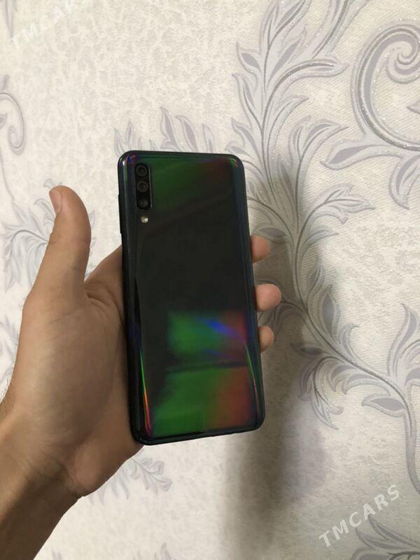 Samsung A50 6/128 - Мары - img 1