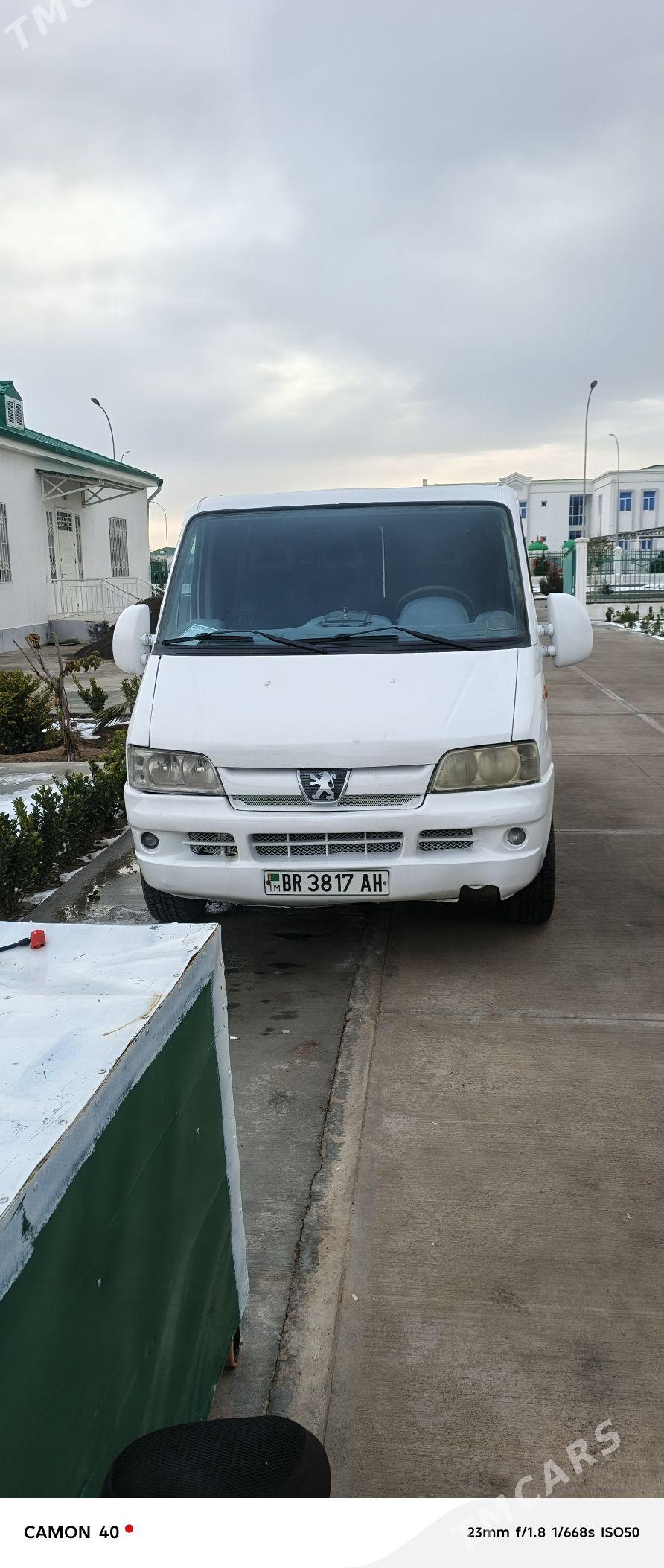 Toyota Hiace 2004 - 65 000 TMT - Ашхабад - img 1