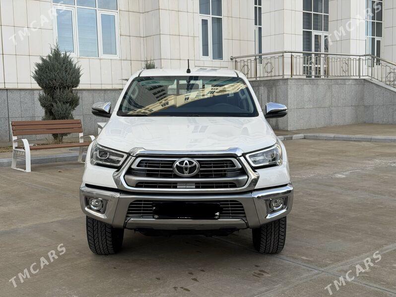 Toyota Hilux 2025 - 590 000 TMT - Aşgabat - img 1