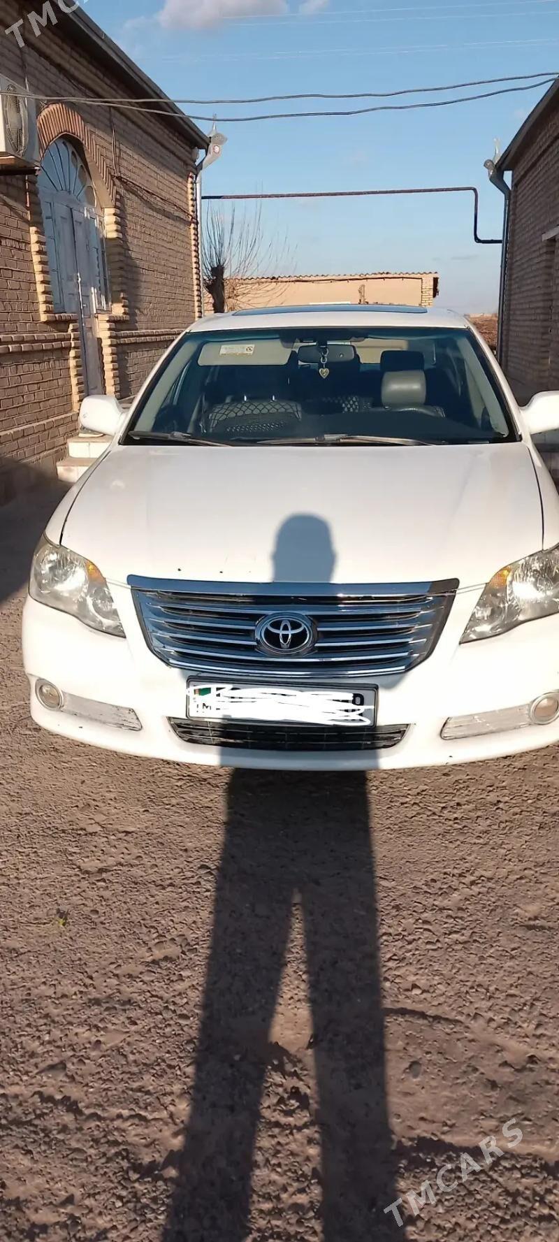 Toyota Avalon 2005 - 152 000 TMT - Мургап - img 1