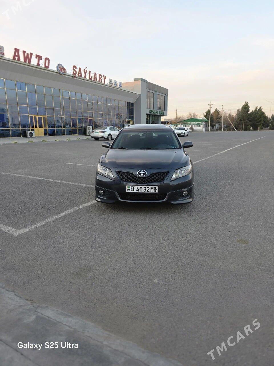 Toyota Camry 2010 - 250 000 TMT - Мары - img 1
