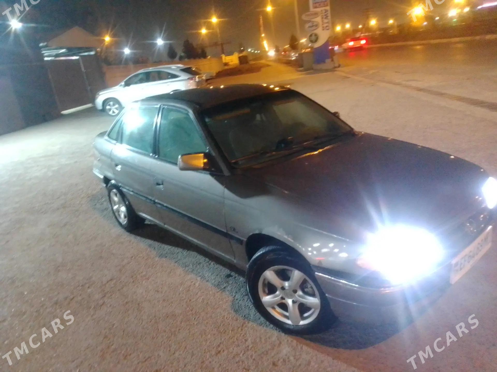 Opel Astra 1992 - 36 000 TMT - Мары - img 1