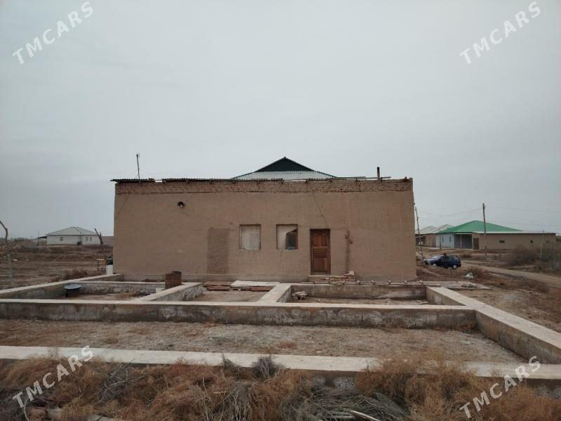 Satlyk jay - Болдумсаз - img 1