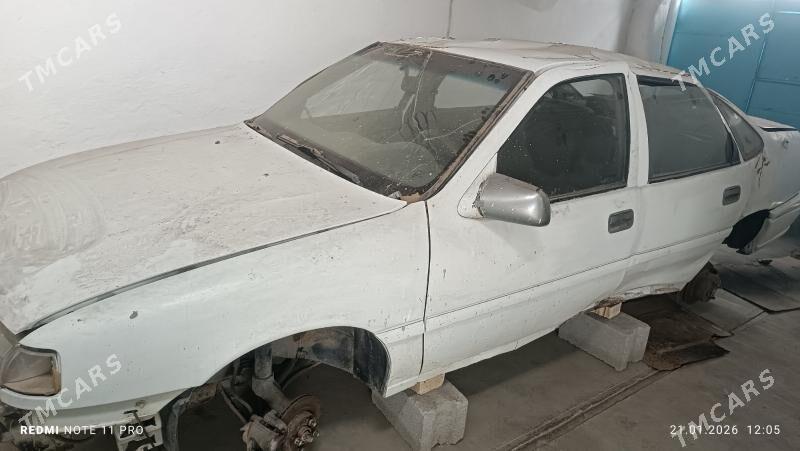Opel Vectra 1993 - 16 000 TMT - Гызыларбат - img 1