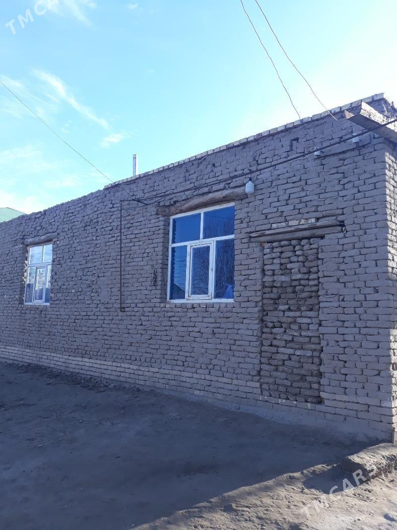 Jay - Дашогуз - img 1