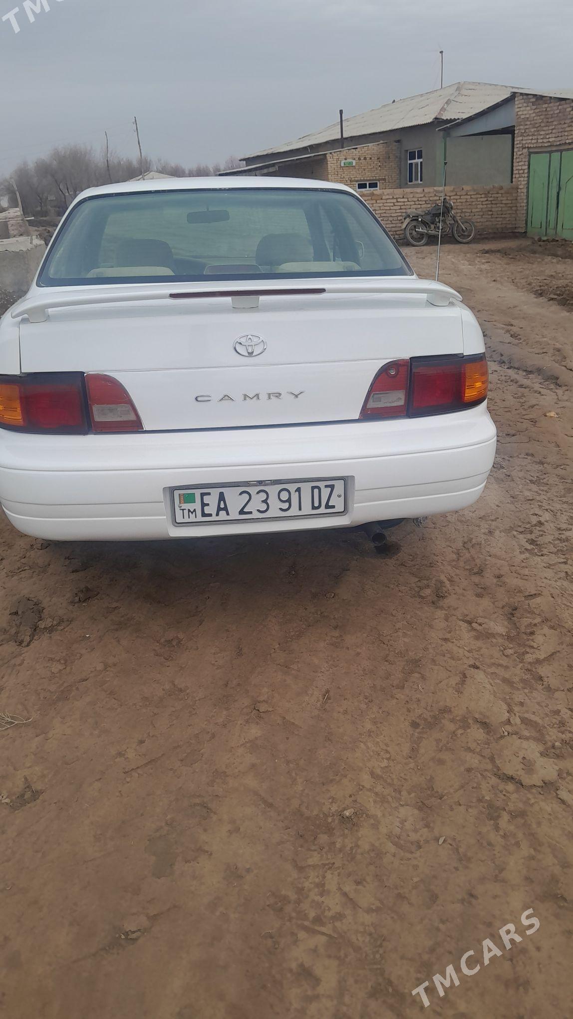Toyota Camry 1994 - 110 000 TMT - Türkmenbaşy etr. - img 1