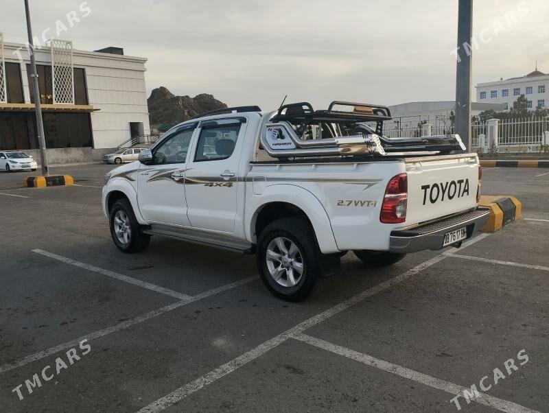 Toyota Hilux 2012 - 350 000 TMT - Туркменбаши - img 1