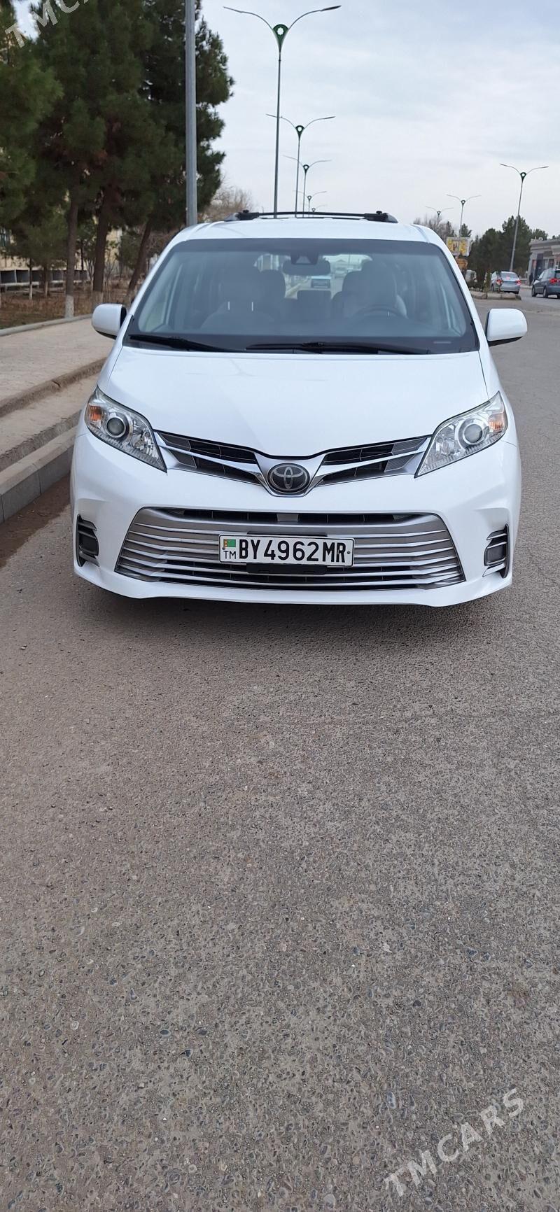 Toyota Sienna 2020 - 485 000 TMT - Baýramaly - img 1