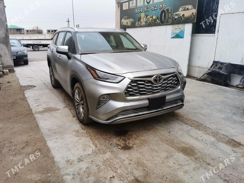 Toyota Highlander 2022 - 660 000 TMT - Мары - img 1