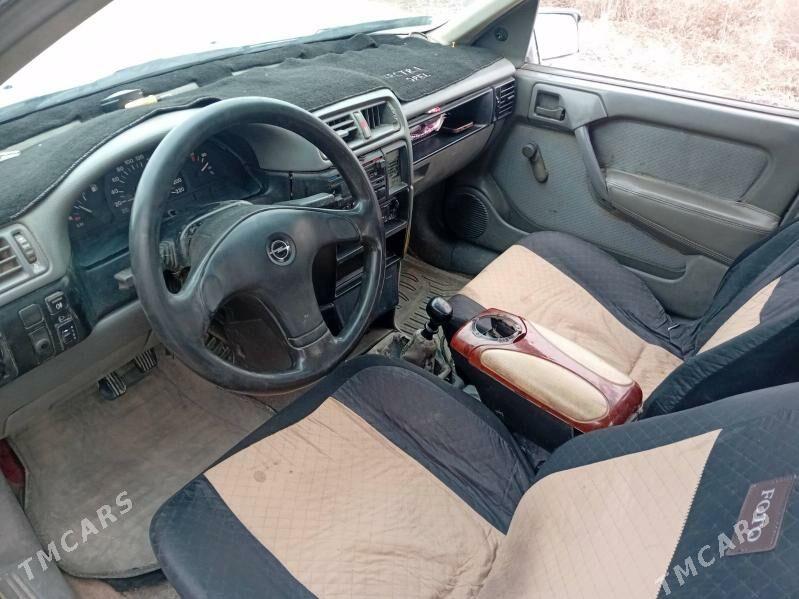 Opel Vectra 1993 - 40 000 TMT - етр. Туркменбаши - img 1
