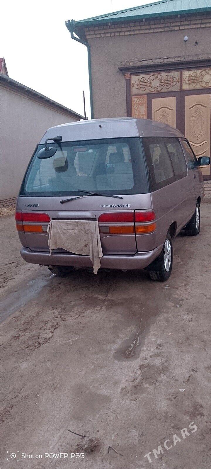 Toyota Town Ace 1993 - 75 000 TMT - Гурбансолтан Едже - img 1