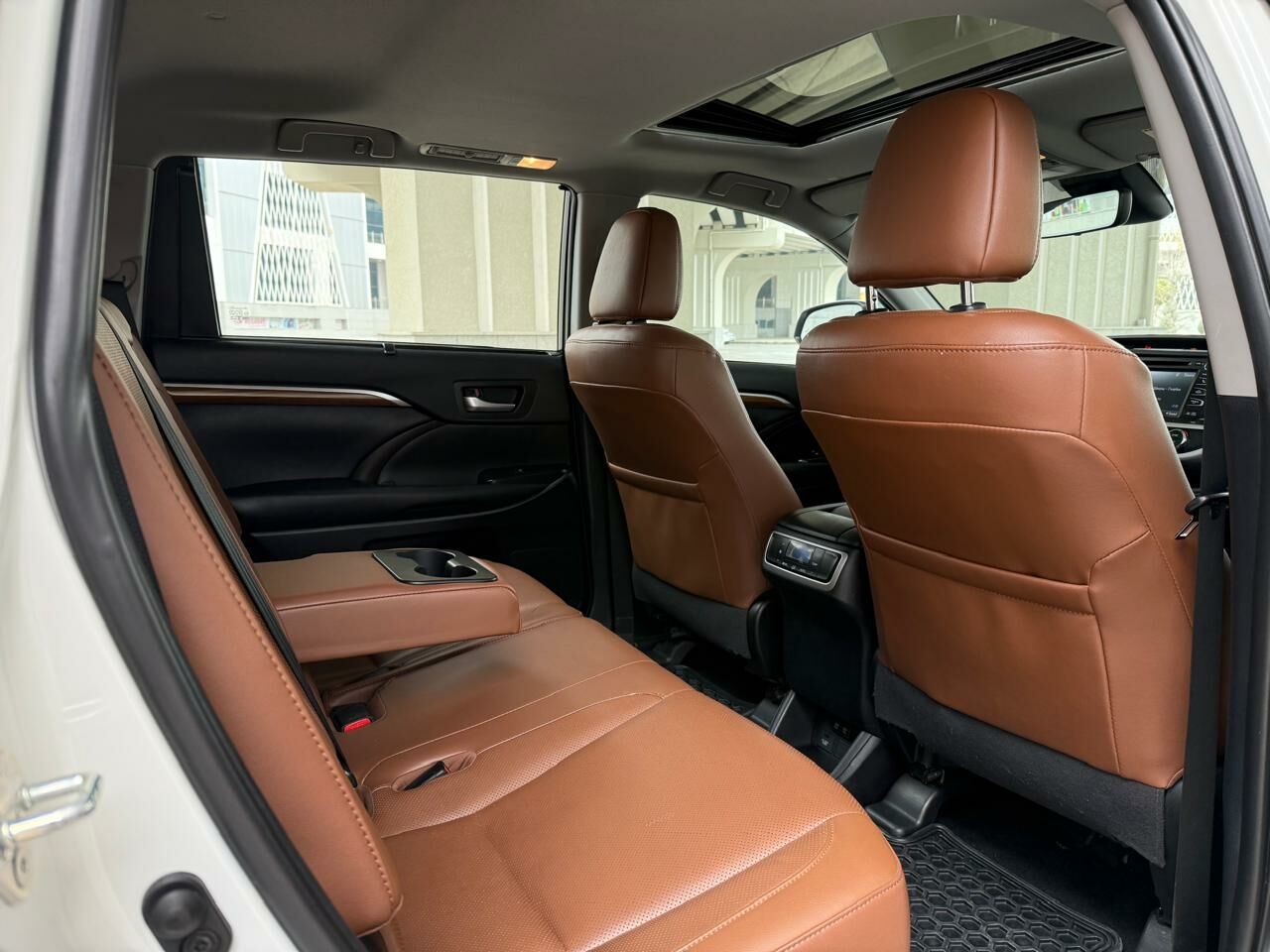 Toyota Highlander 2019 - 610 000 TMT - Ашхабад - img 1