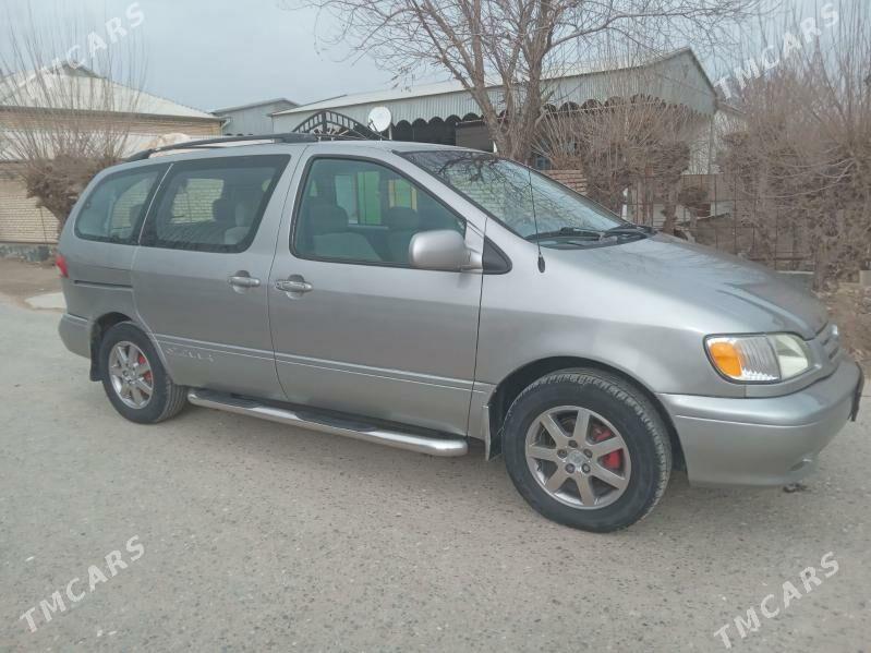 Toyota Sienna 2002 - 180 000 TMT - Мургап - img 1