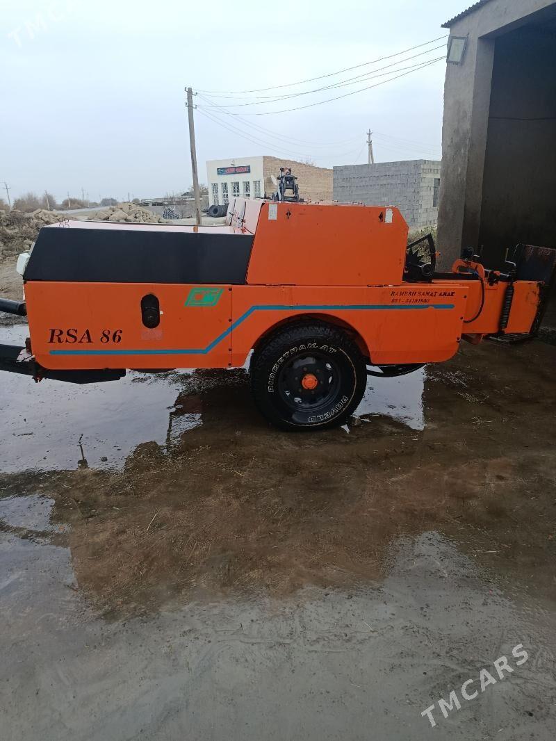 MTZ 80 2023 - 65 000 TMT - Bäherden - img 1