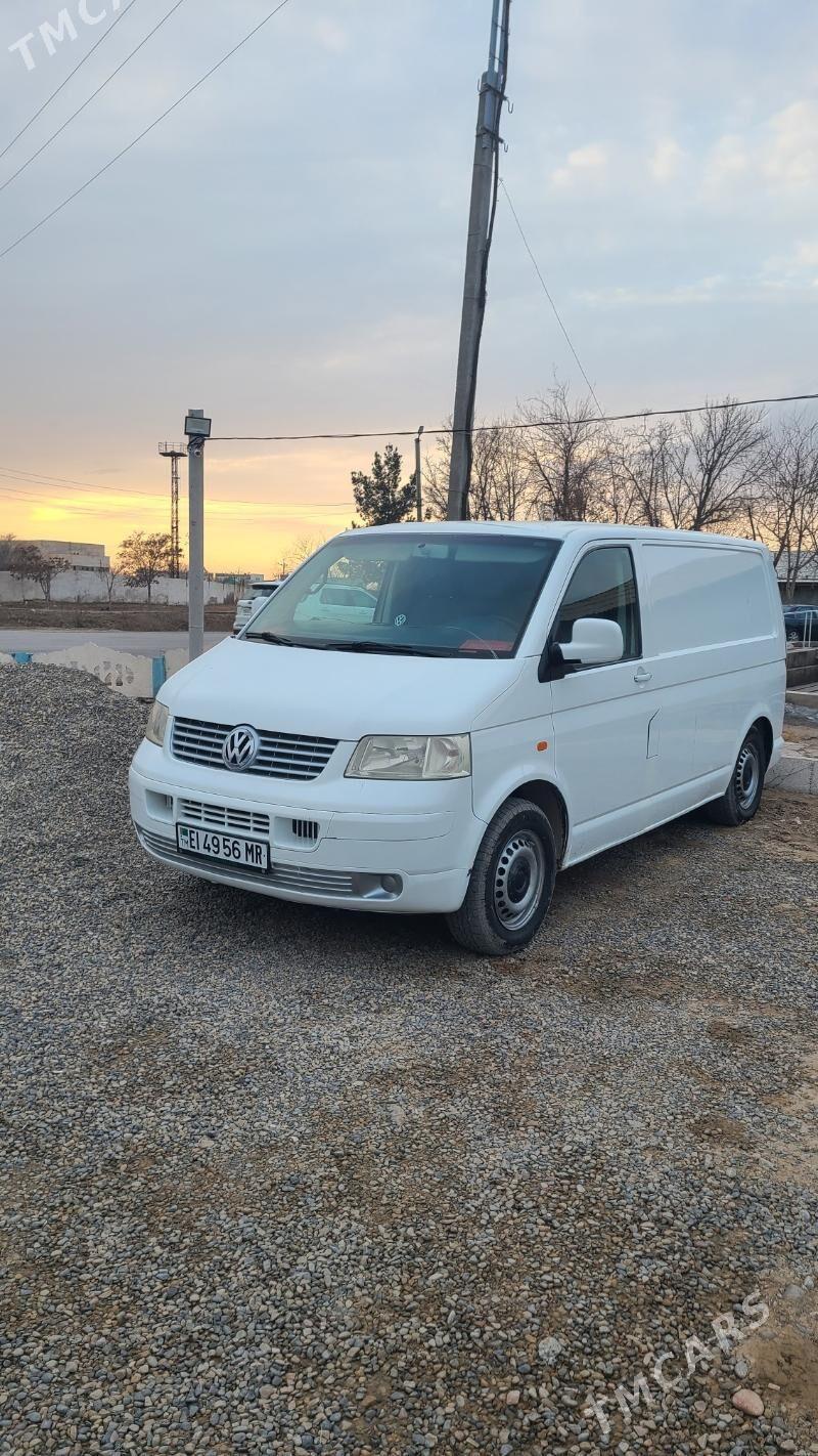Volkswagen Transporter 2005 - 140 000 TMT - Мары - img 1