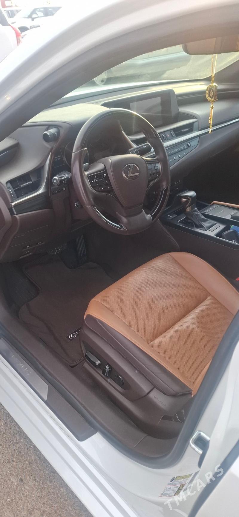 Lexus ES 2021 - 440 000 TMT - Херрикгала - img 1